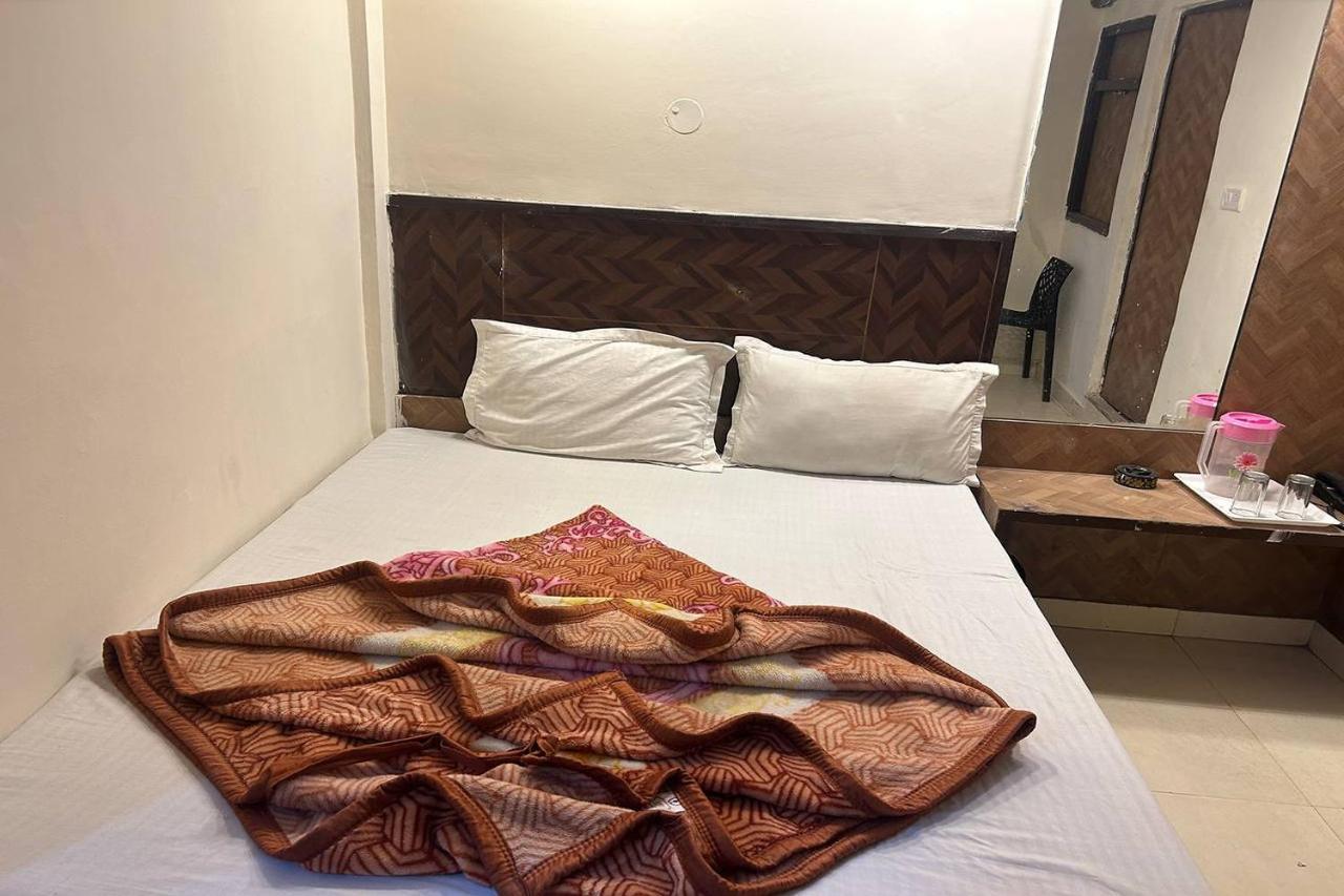 Shree Lodge Near New Delhi Railway Station, Paharganj Exterior photo